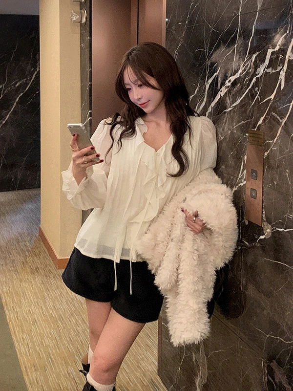 ベニアピンタックシャーリングブラウス