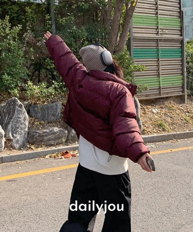 寬鬆連帽絎縫尼龍羽絨外套