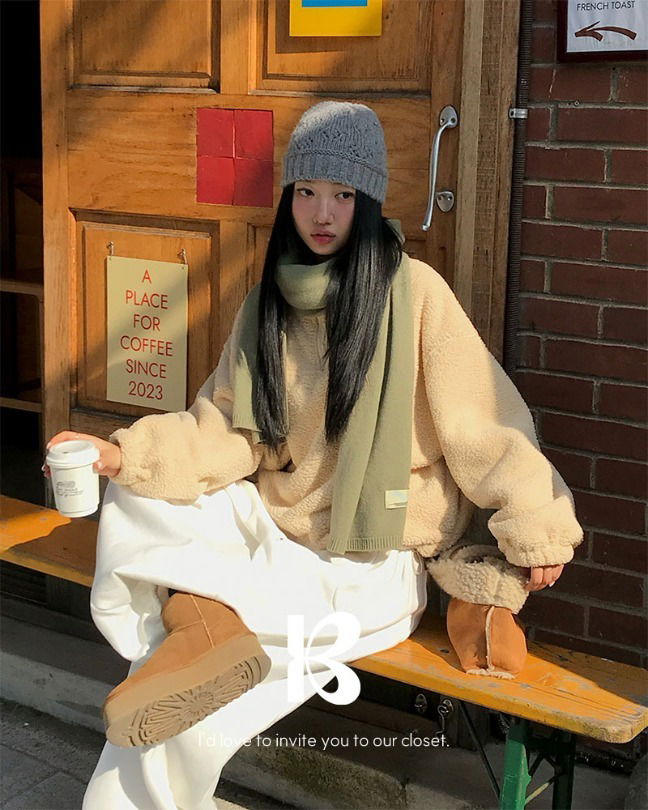 플러피 후리스 반집업 맨투맨