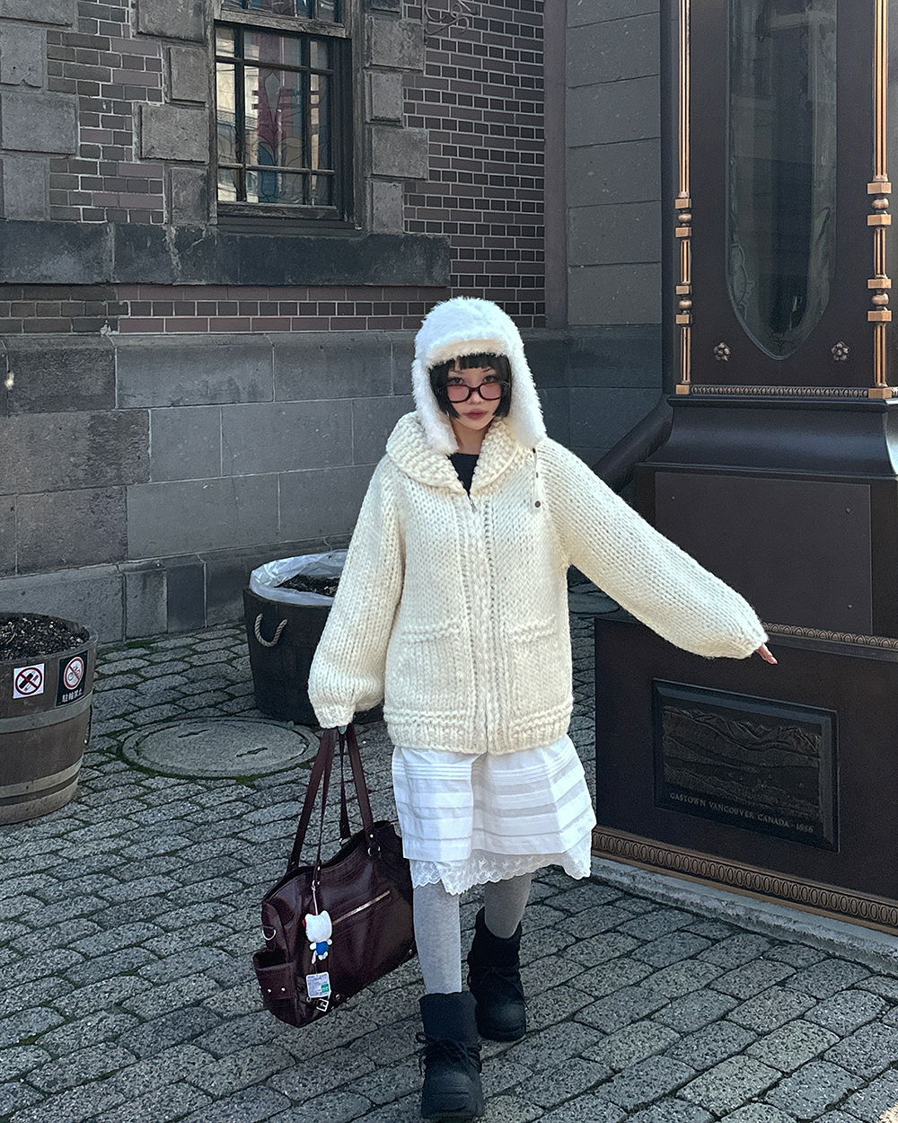 긴팔 티셔츠 모델 착용 이미지-S1L71