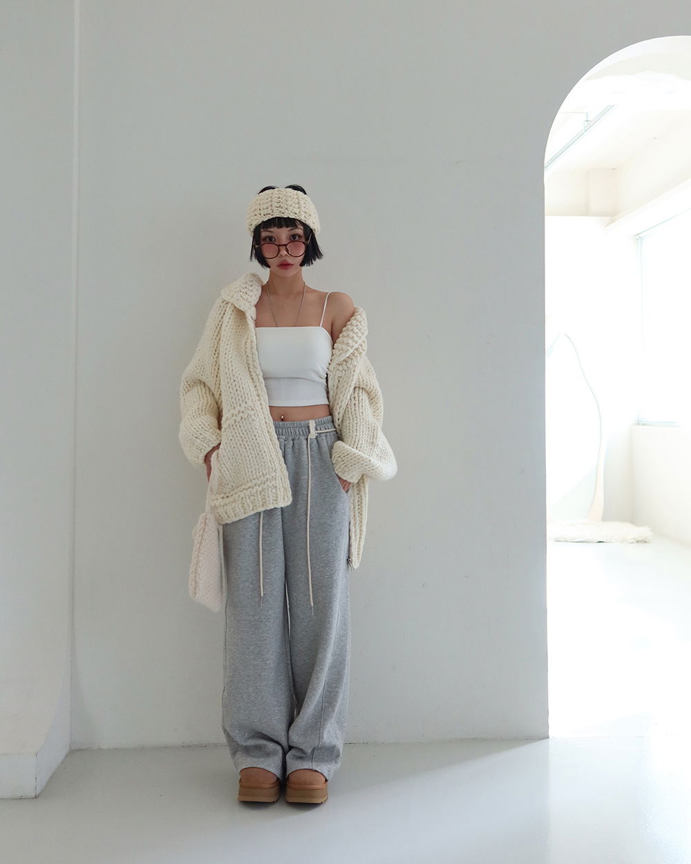 긴팔 티셔츠 모델 착용 이미지-S1L77