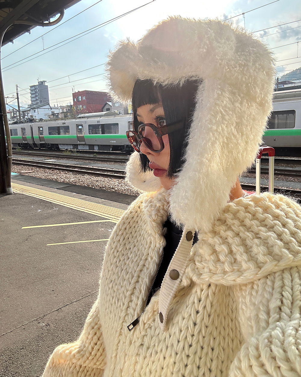 긴팔 티셔츠 모델 착용 이미지-S1L88