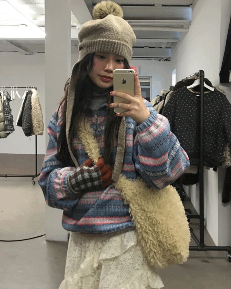 Winter Boafur Crossbody Bag 肩背包