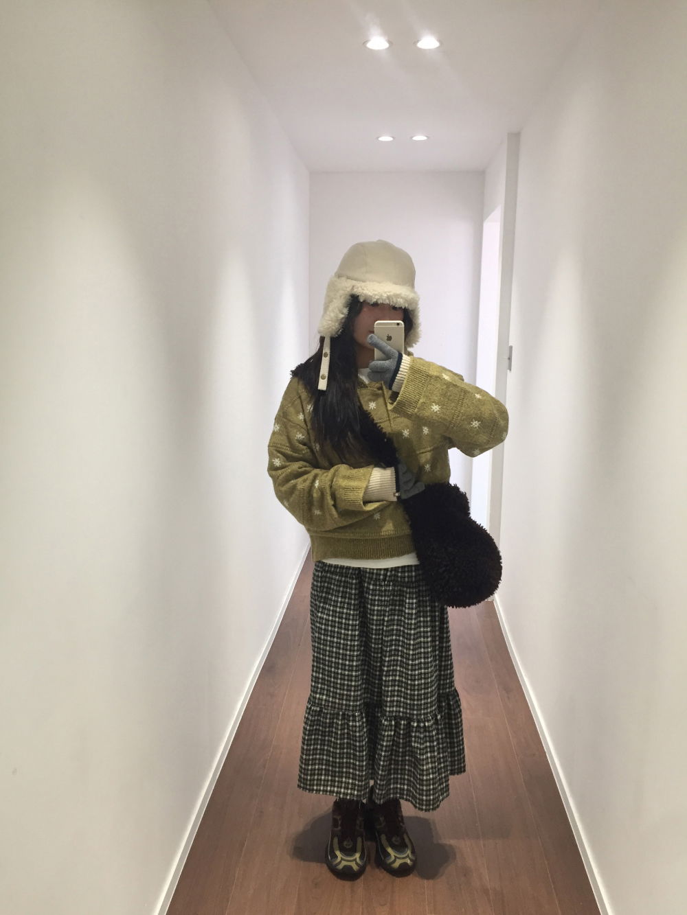 긴팔 티셔츠 모델 착용 이미지-S1L45