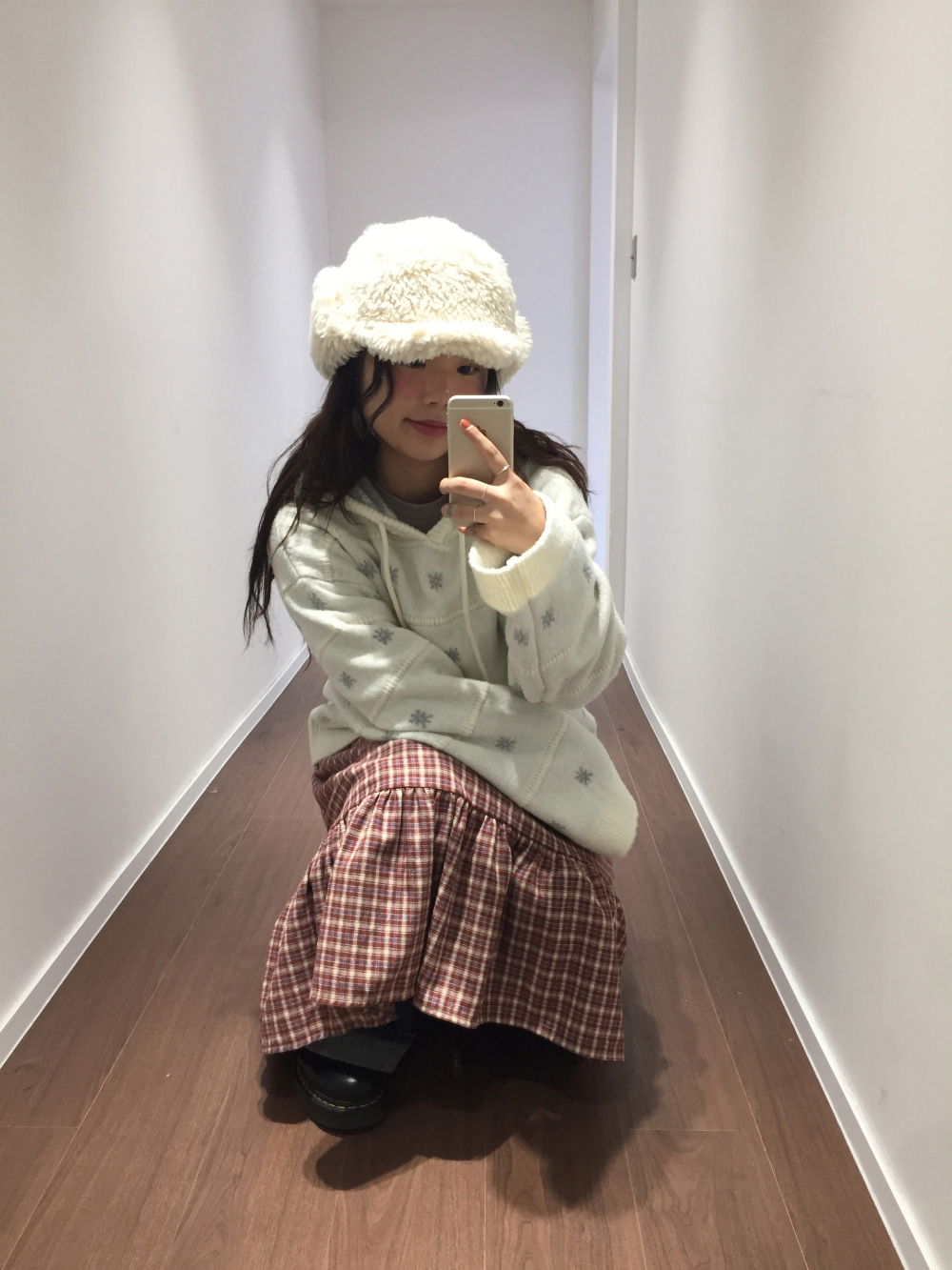 긴팔 티셔츠 모델 착용 이미지-S1L63