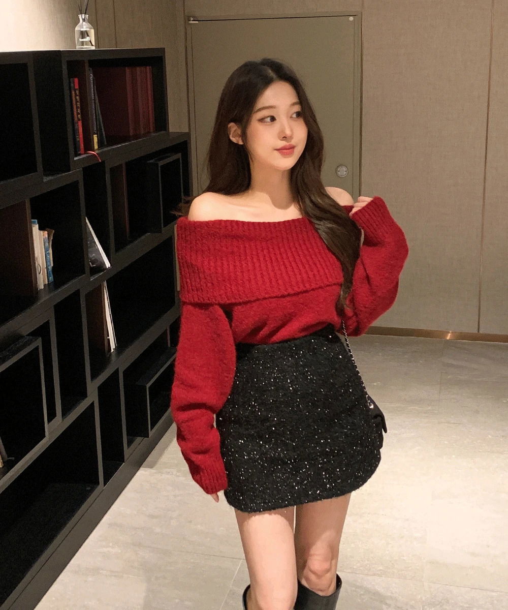 *No flowing* Delicate Ribbed off-shoulder knitwear red spandex Spandex Loose-fit fit wool knit year-end look Christmas look Christmas coordination