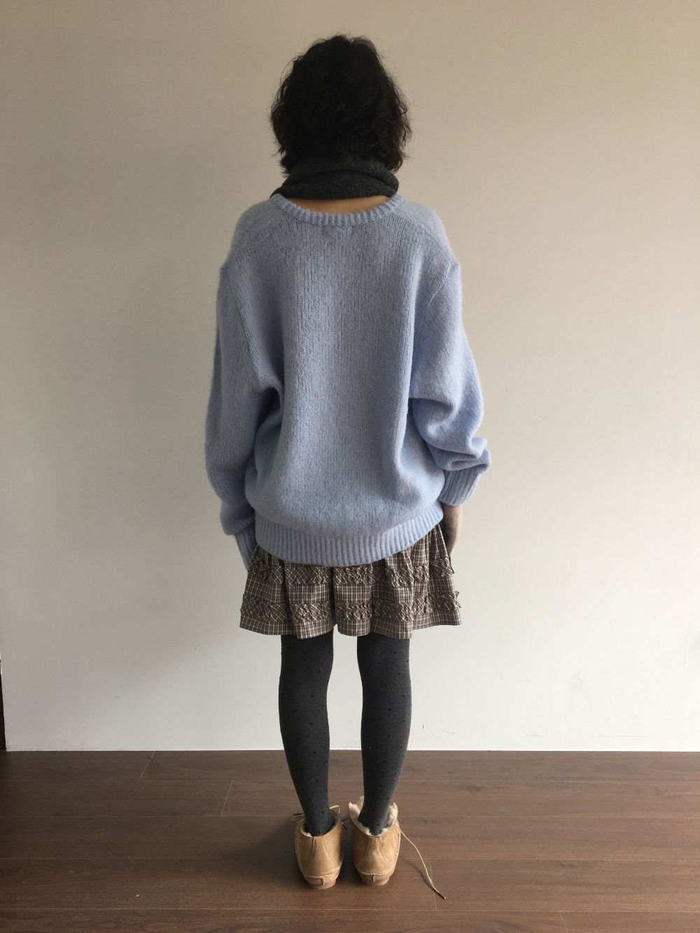 신발 모델 착용 이미지-S1L8