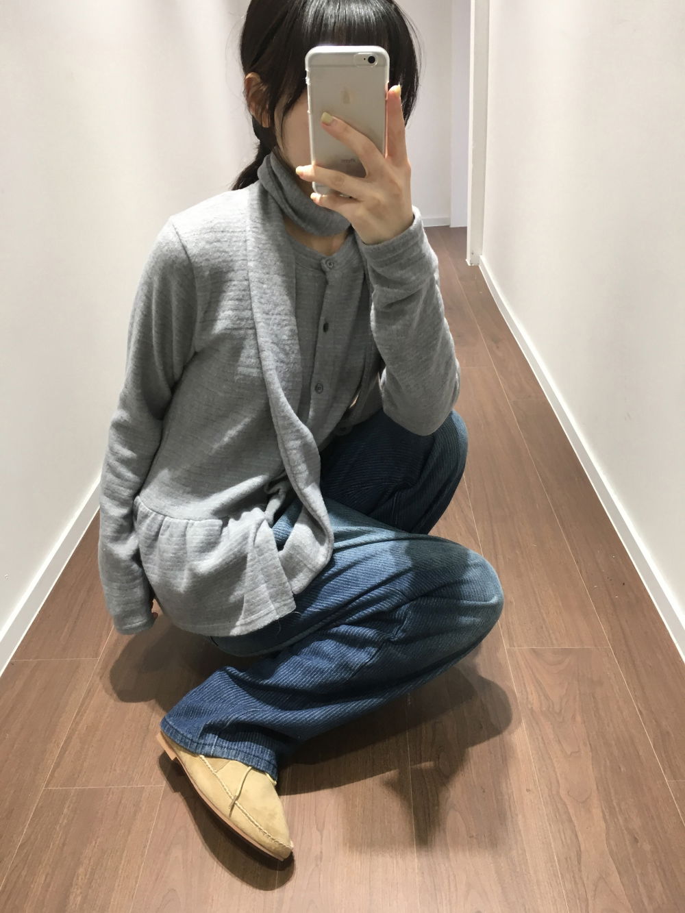 신발 모델 착용 이미지-S4L4