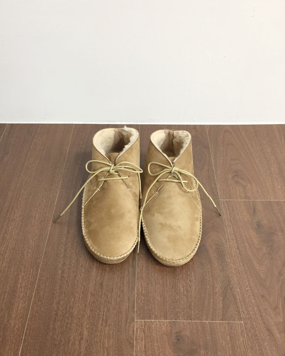 신발 화이트 색상 이미지-S1L40