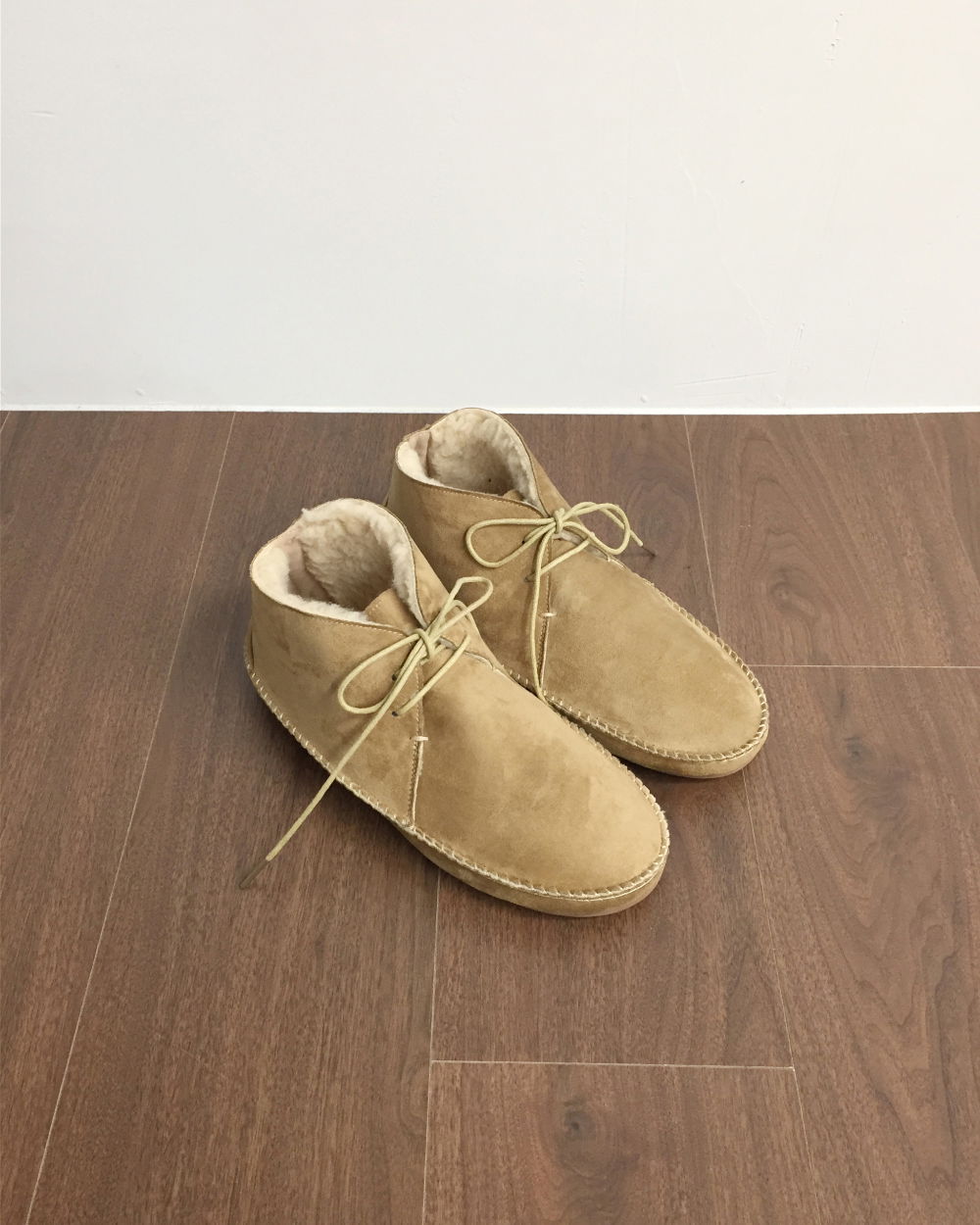 신발 화이트 색상 이미지-S1L41