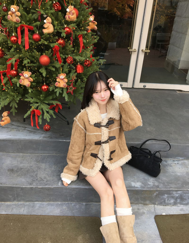 가방 모델 착용 이미지-S1L14