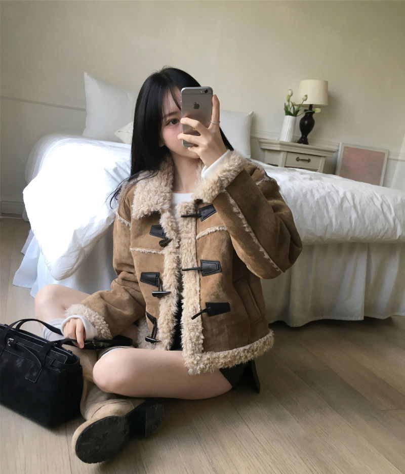 가방 모델 착용 이미지-S1L5