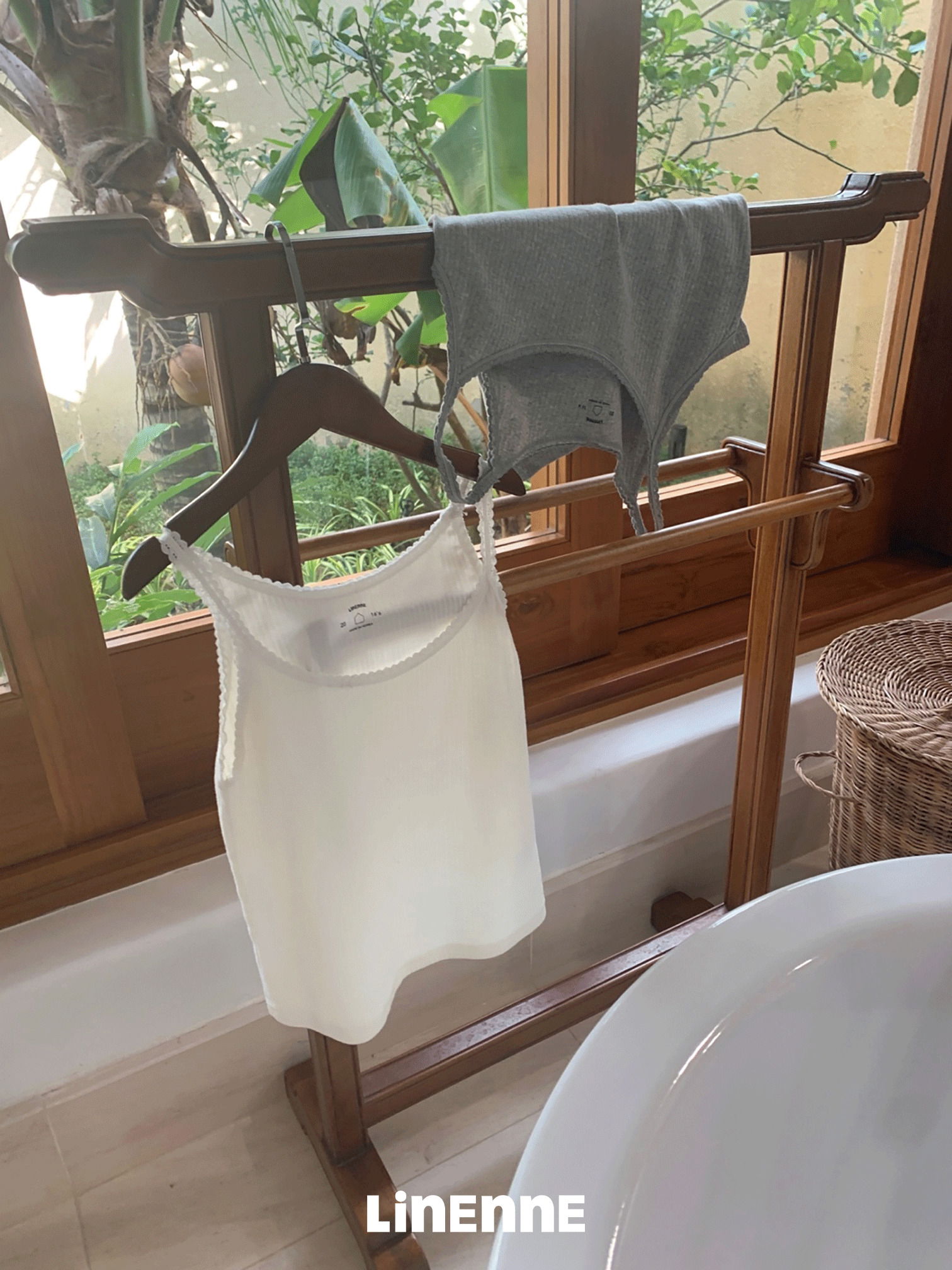 golji lace sleeveless