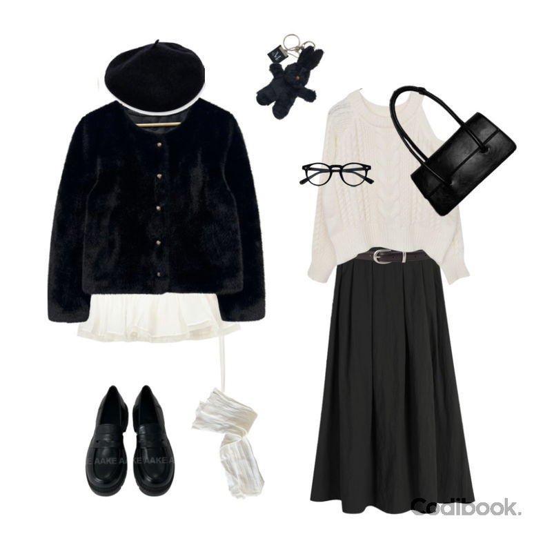 kim9hope lace socks,MUCENT MUCENT SIGNATURE KEY RING 무센트 시그니처 키링,anyonemore 햄슨 스퀘어 롱핸들 숄더백 (2color)등을 매치한 코디