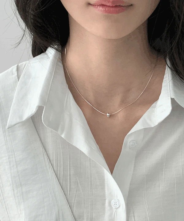 Roberts Mini Pendant Silver Necklace