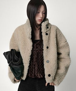 Pomichi Dumble High-Neck Button Short Jacket Sherpa High-Neck Button Short Jacket