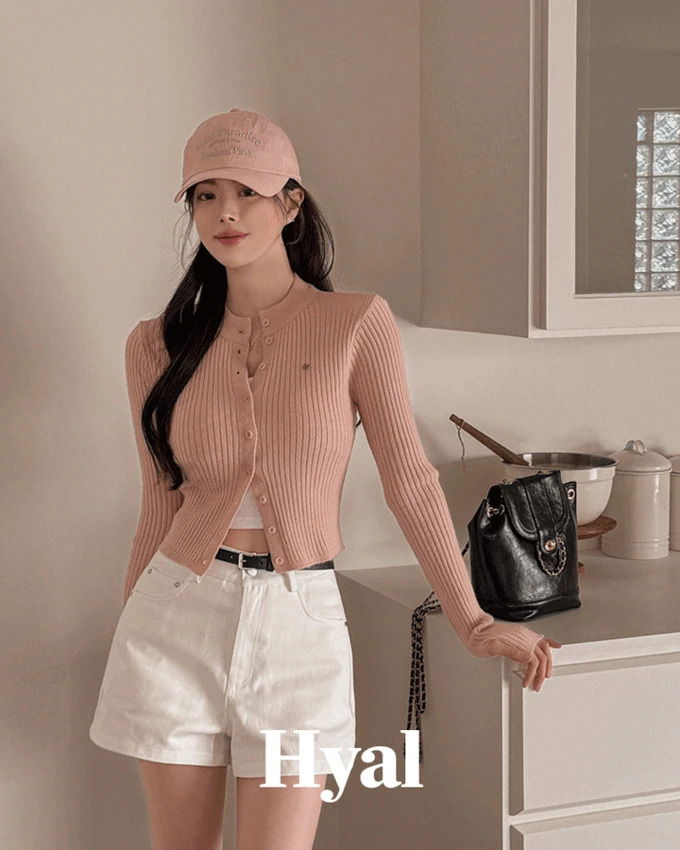 Hial Repeat Warmer Symbol Pendant Slim Fit Ribbed Semi-Crop Knitwear Cardigan