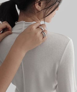 켄스 절개 투웨이 프릴 반폴라 긴소매 티셔츠