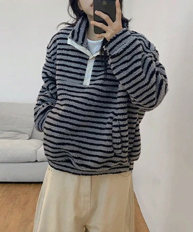 ディエハーフジップボアフリースストライプスウェットシャツ