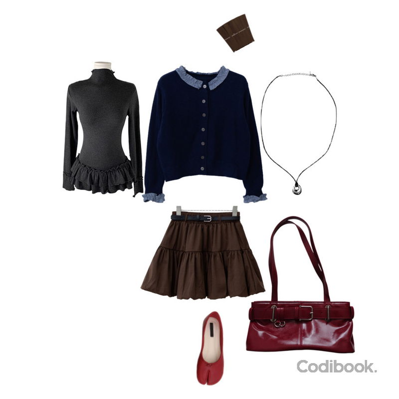 common unique 새딘 코듀로이 플리츠 밴딩 미니 스커트,anyonemore 하테 가죽 실버 펜던트 목걸이,VIVIC 90'S LOVE BELTED BAG (4COLORS)등을 매치한 코디