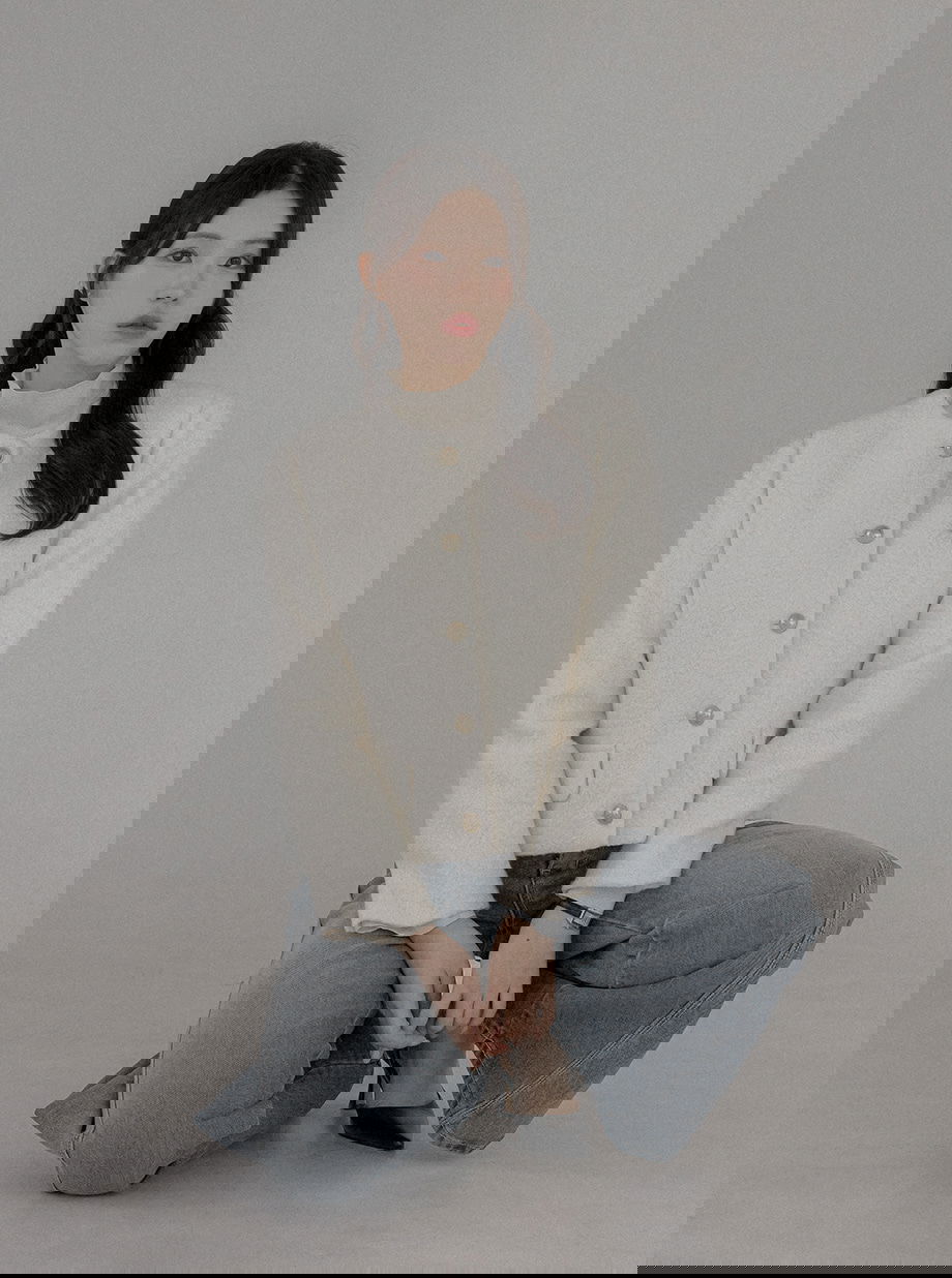 리리앤코 라플레쥬 부클 골드버튼 자켓