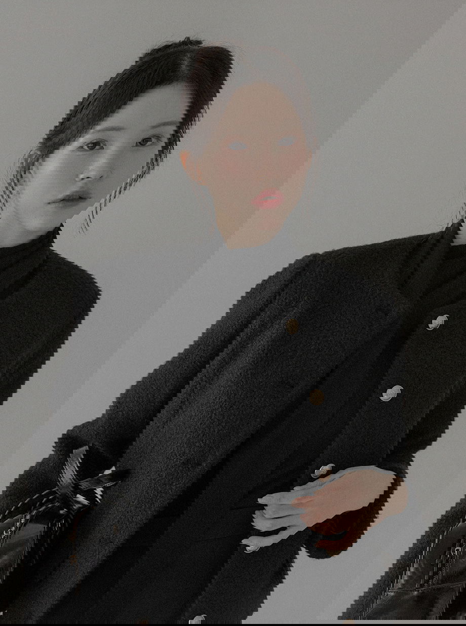 리리앤코 라플레쥬 부클 골드버튼 자켓