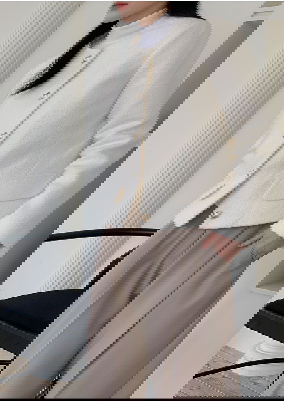 리리앤코 라플레쥬 부클 골드버튼 자켓