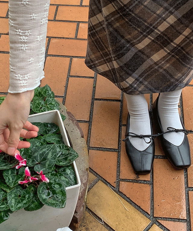 緞帶方頭平底鞋