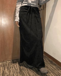 니루 셔링 스트링 롱 슬림 골덴 스커트