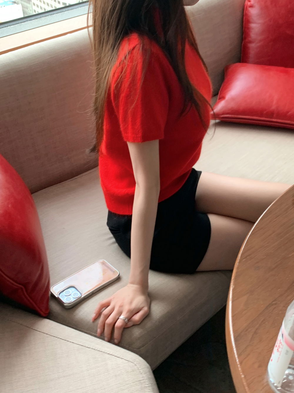 반팔 티셔츠 모델 착용 이미지-S1L76