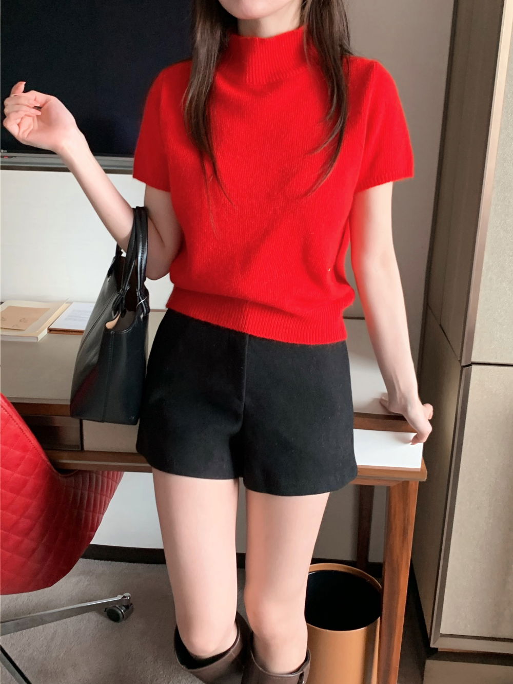 반팔 티셔츠 모델 착용 이미지-S1L74