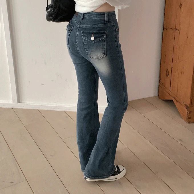 後口袋刷毛設計喇叭牛仔長褲