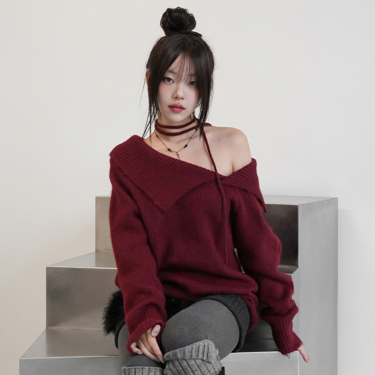 寬鬆酒紅色露肩針織毛衣