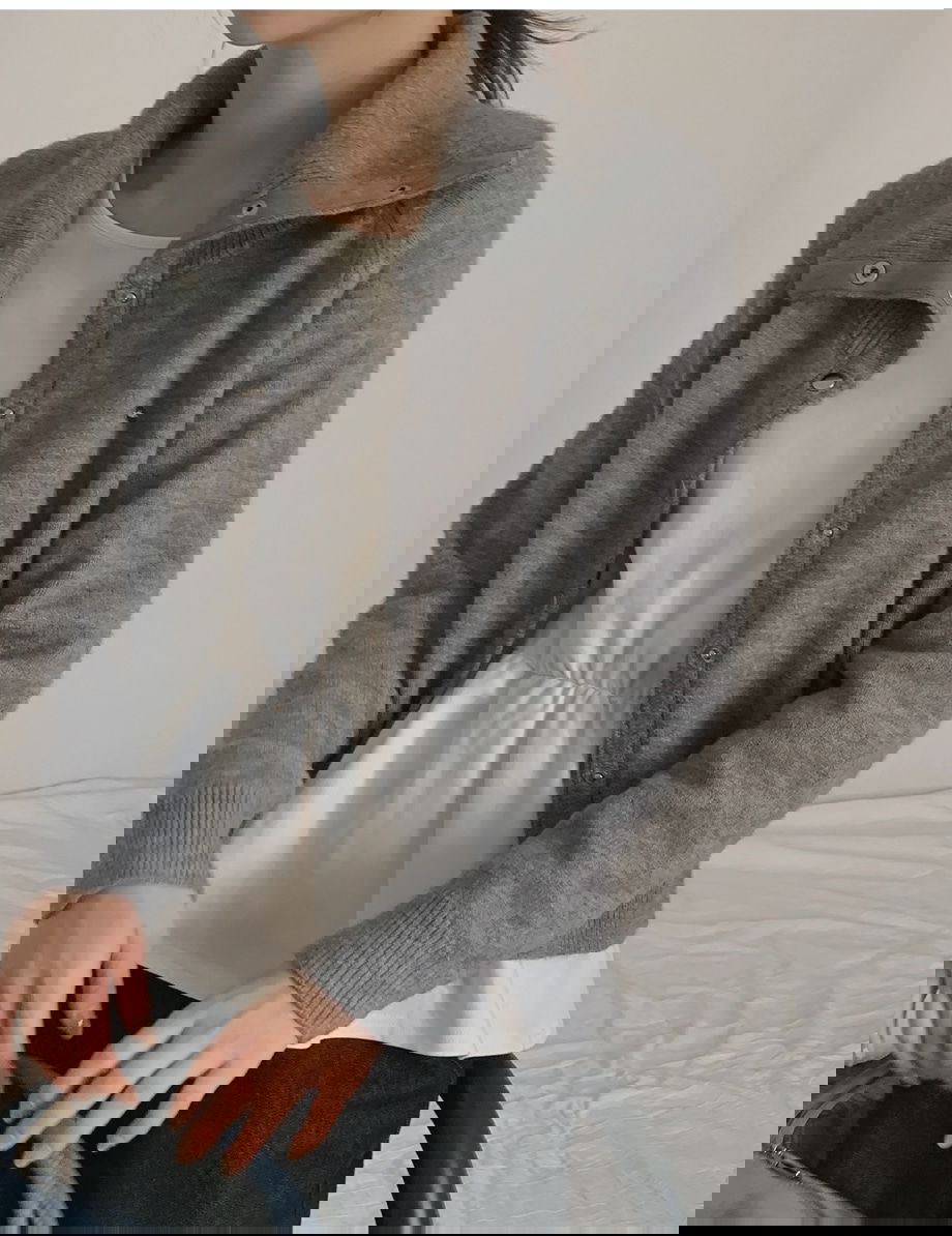 히티브오 하이넥 펜던트 니트 가디건