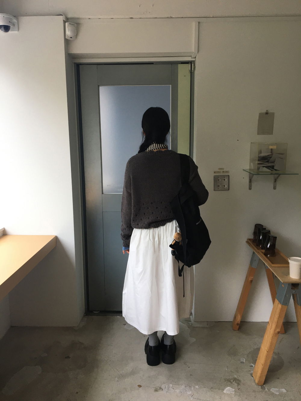 치마 모델 착용 이미지-S1L7