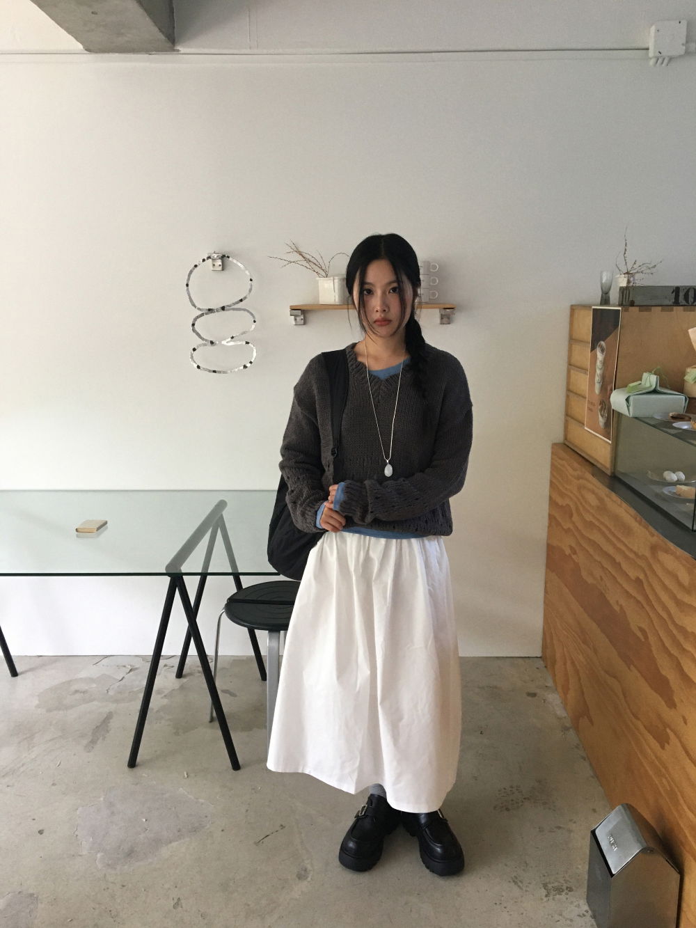 치마 모델 착용 이미지-S1L13