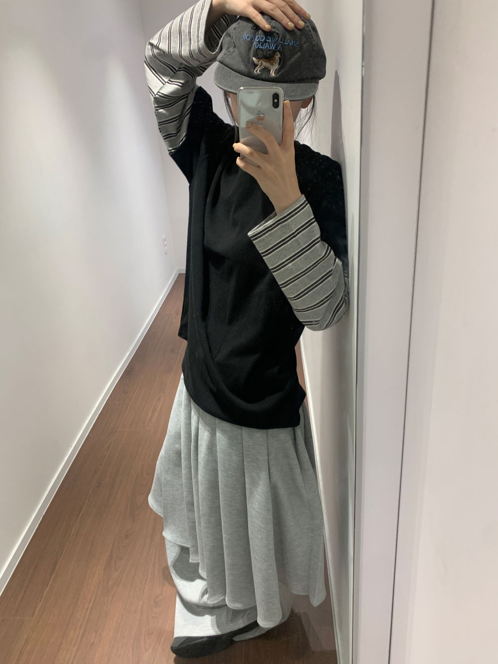 긴팔 티셔츠 모델 착용 이미지-S1L32