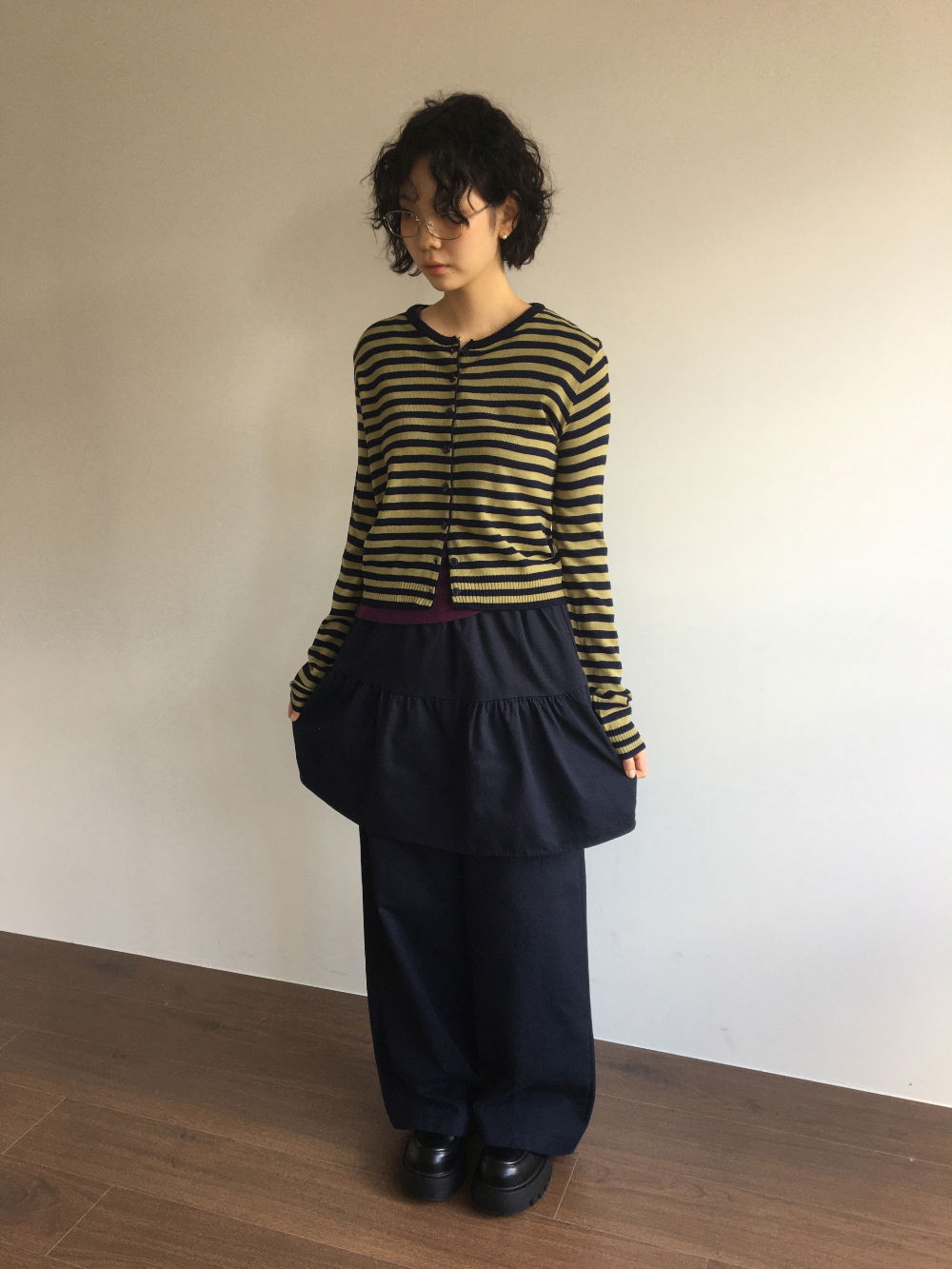 바지 모델 착용 이미지-S2L5