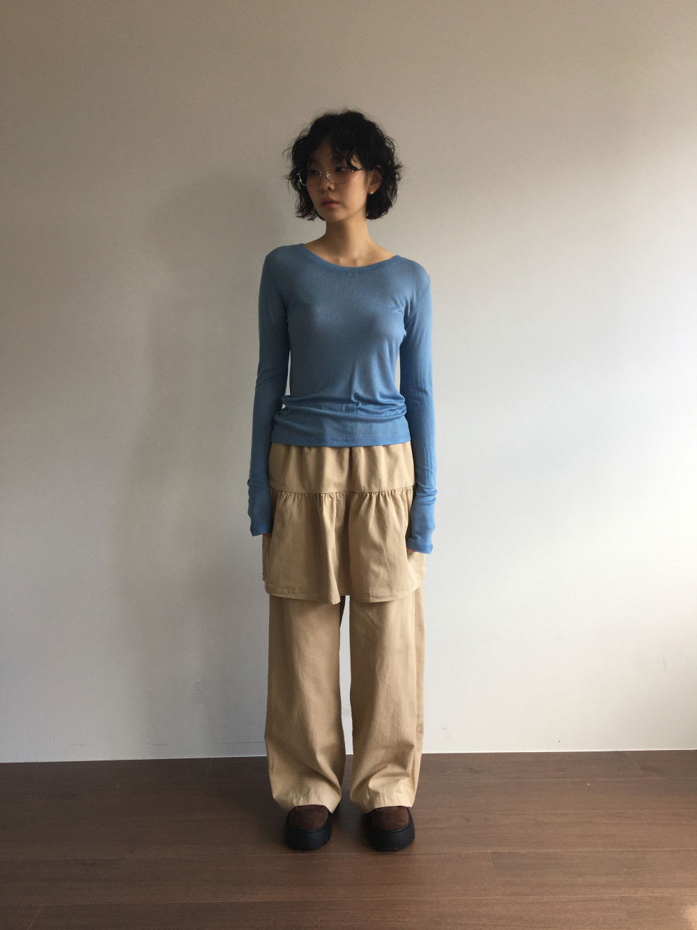 바지 모델 착용 이미지-S2L20