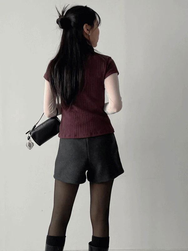 Minimal wool shorts 短褲
