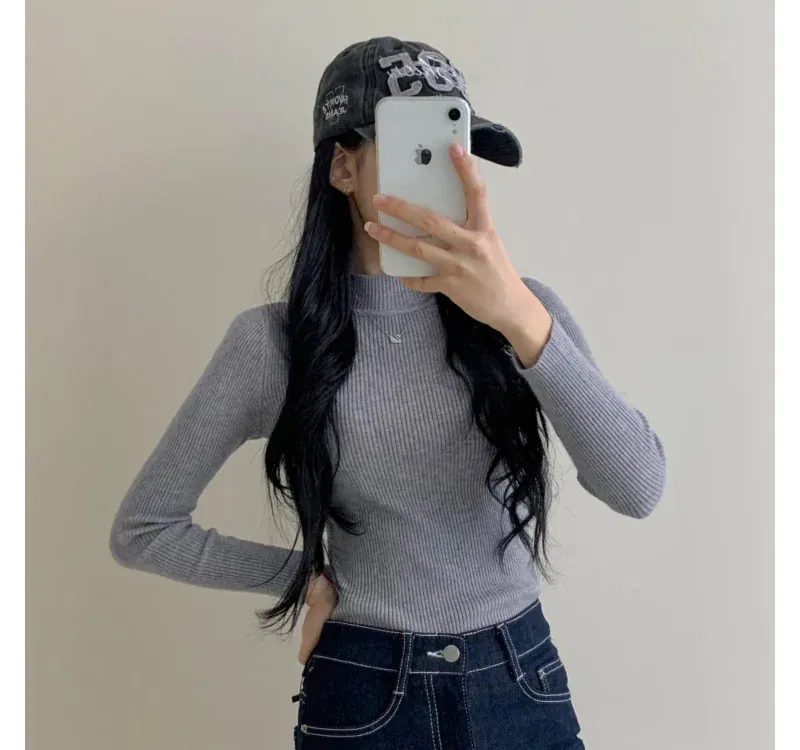 긴팔 티셔츠 모델 착용 이미지-S1L18