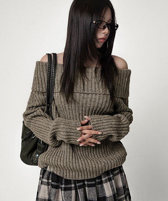 태릿 골지 루즈핏 울 오프숄더 긴팔 니트 Ribbed Loose-Fit Off-Shoulder Long Sleeve Knit