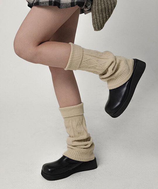 Flared Cable Knit Leg Warmers