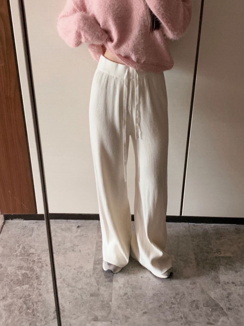 점퍼 모델 착용 이미지-S1L80