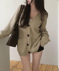 ディゲン ウール2%ルーズフィットポケットVネックニットカーディガン