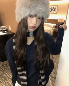 袖子鈕扣設計V領針織衫