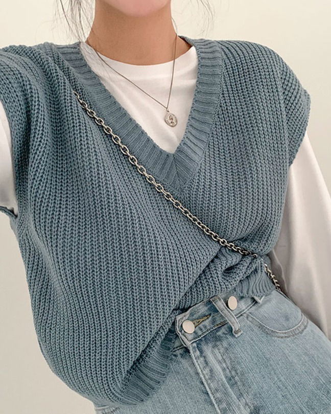 A whopping 7 colors Layered Knit Vest