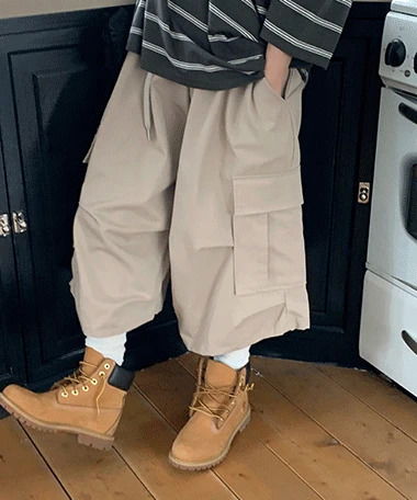 Charubl Big Pocket Cargo Bermuda Pants