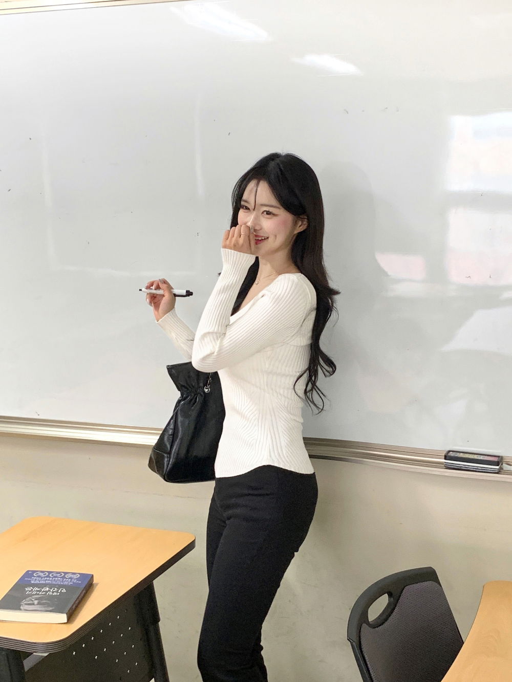 악세사리 모델 착용 이미지-S21L16