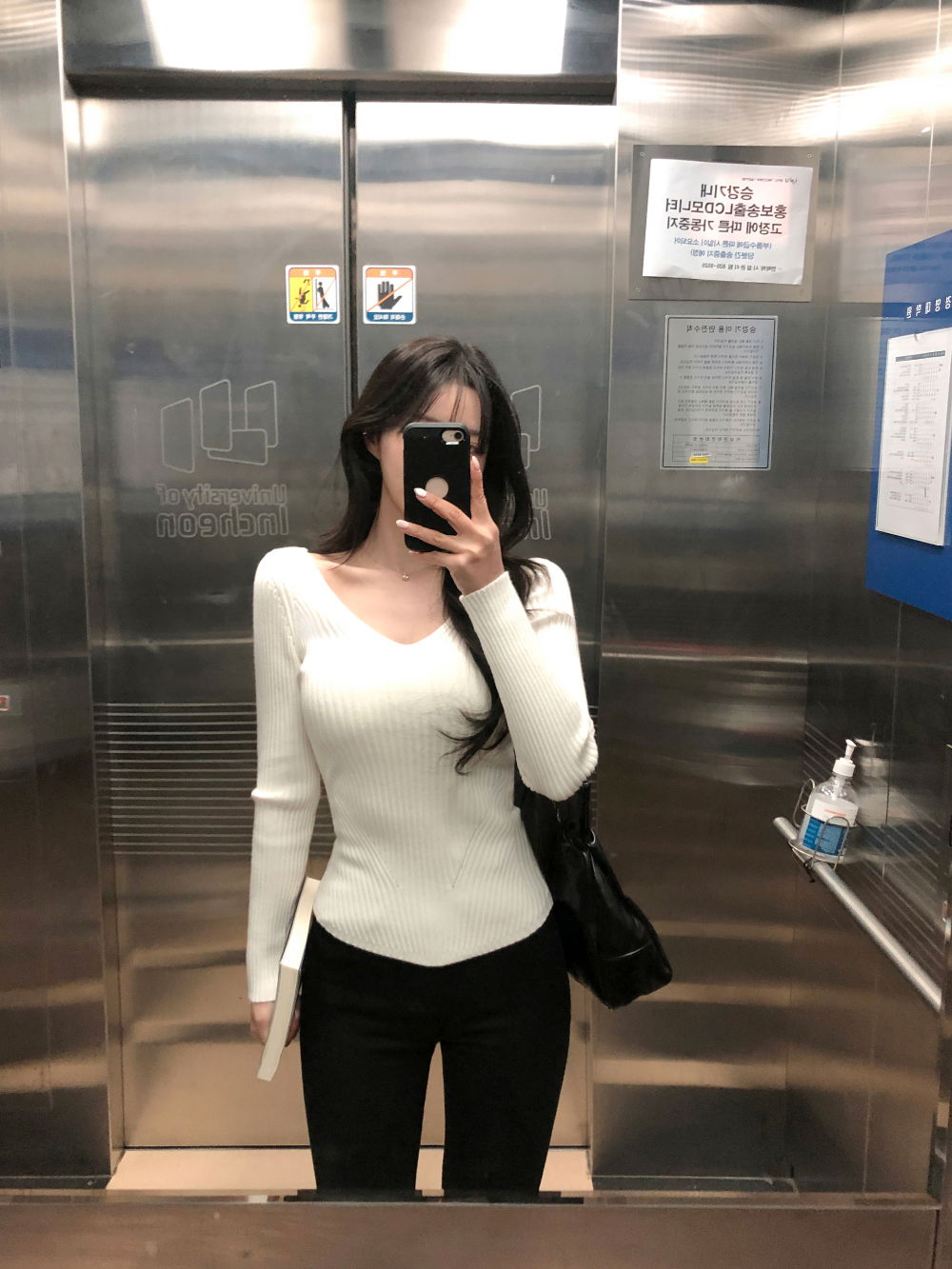 악세사리 모델 착용 이미지-S19L8